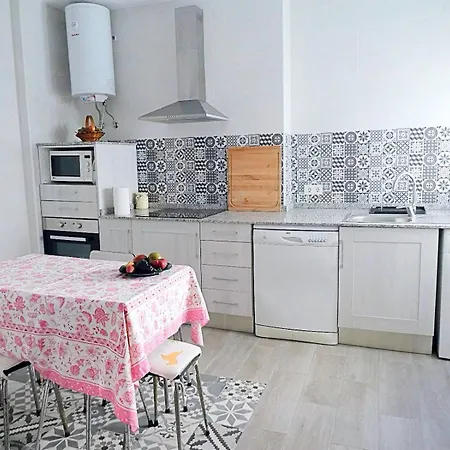 Amplio Y Centrico En By Bebalmy *