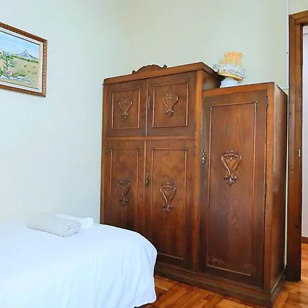 Amplio Y Centrico En By Bebalmy *