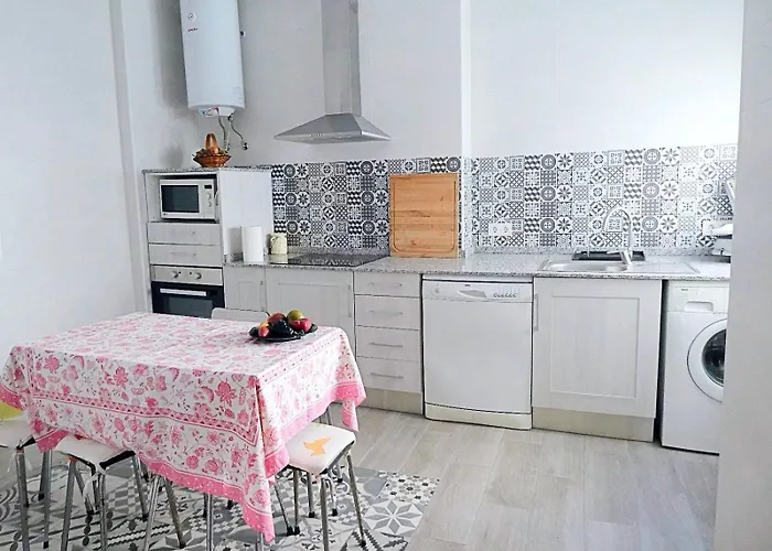 Amplio Y Centrico En By Bebalmy *